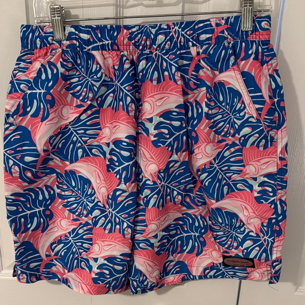 Men’s vineyard vines swim trunks